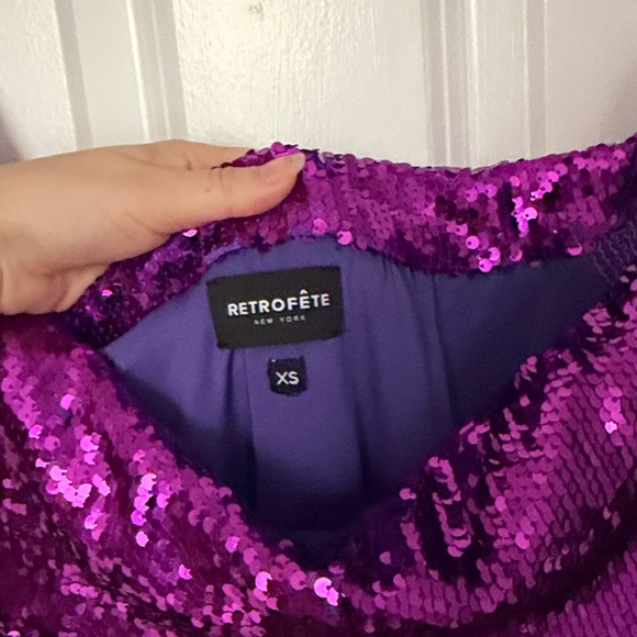 Retrofête Wyn sequin-embellished off-the-shoulder mini dress in purple - Picture 4 of 4